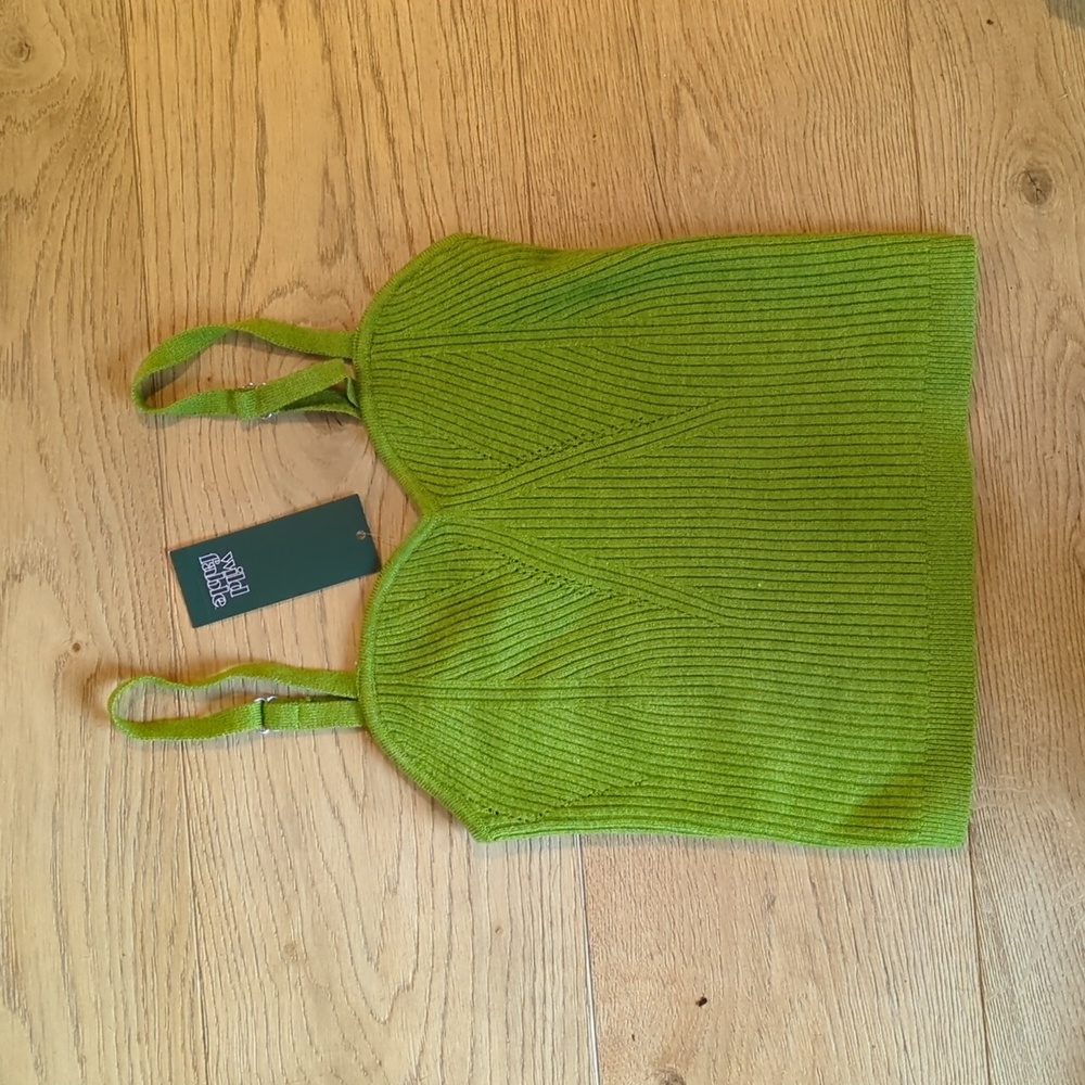 BNWT Brand new Wild Fable knit green top size xsmall